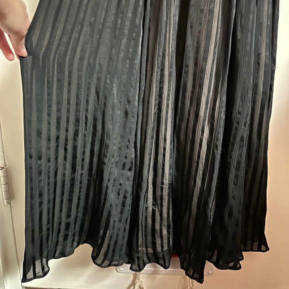 BCBGMaxAzria Formal Dress - Picture 8 of 11